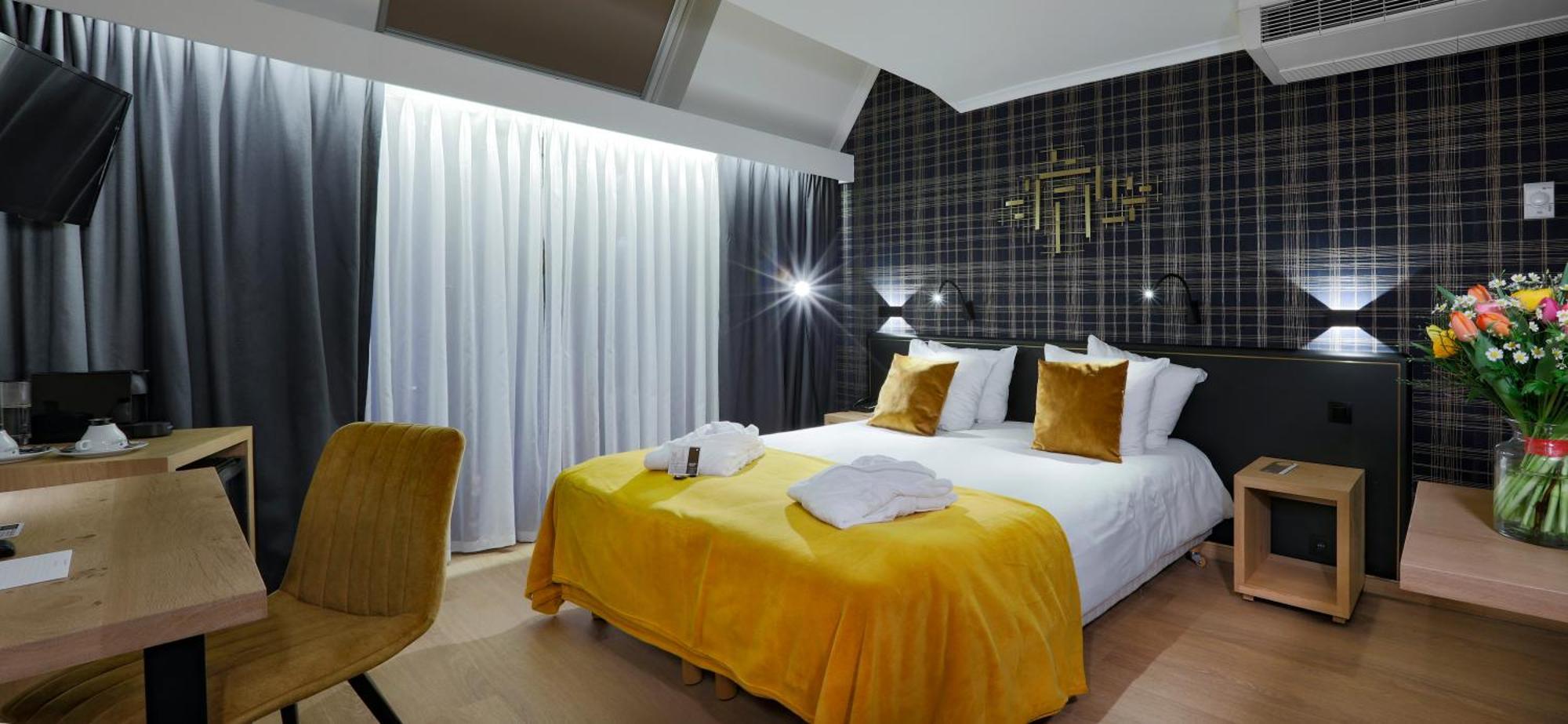 Hotel Quartier Latin Marche-en-Famenne Exterior photo